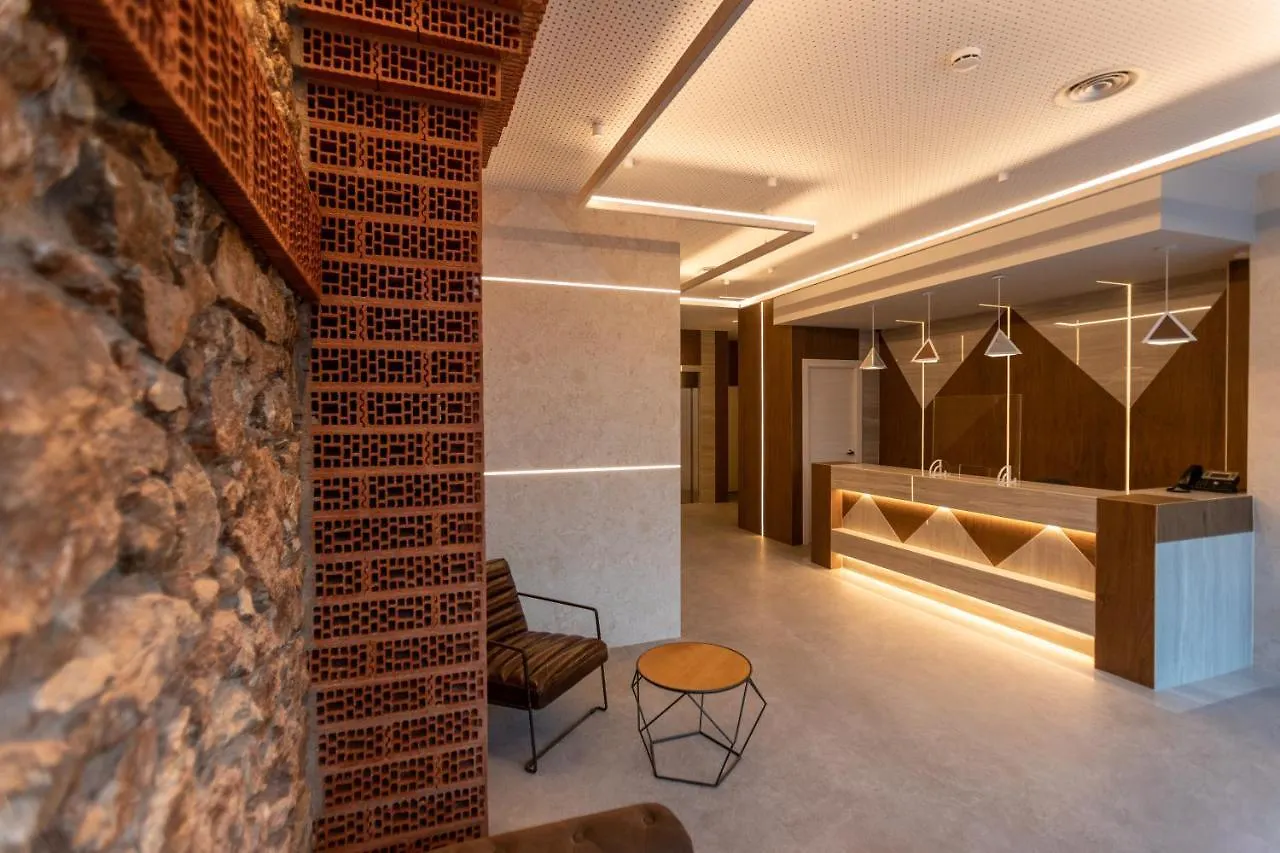 Art Apartments Castelldefels 0*,